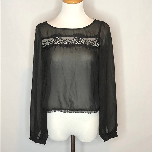 Ali & Kris lace trimmed open back black Blouse - Picture 2 of 7